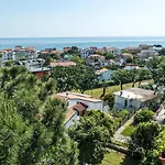 Apartment M262 - Marcelli, Quadrilocale Ristrutturato Con Terrazzo Vista Mare 1p Marcelli