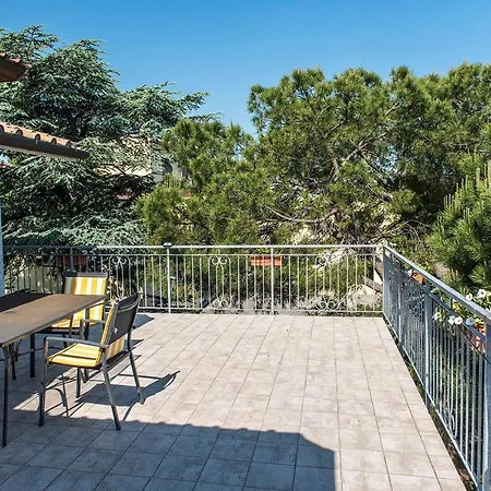 M262 - Marcelli, Quadrilocale Ristrutturato Con Terrazzo Vista Mare 1p Marcelli