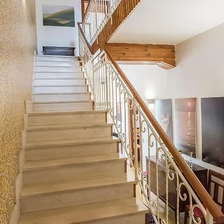 M262 - Marcelli, Quadrilocale Ristrutturato Con Terrazzo Vista Mare 1p 마르첼리