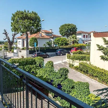 M262 - Marcelli, Quadrilocale Ristrutturato Con Terrazzo Vista Mare 1p 아파트